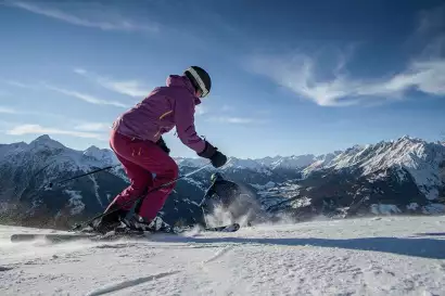 Skifahren-im-Großglockner-Resort-Kals-Matrei_TVB-Osttirol_Berg-im-BildOG