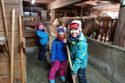 02_redlerhof_ausmisten