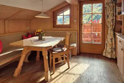 02_redlerhof_schoberblick_Essbereich