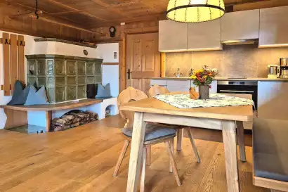 01_redlerhof_wunspitz_Wohn-Essbereich